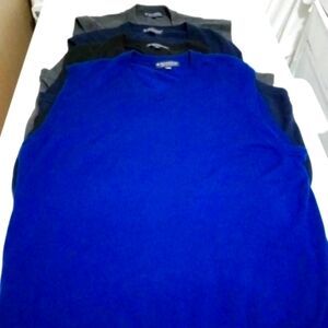 LOT OF 4 HART SCHAFFNER  Xl MARX FINE MERINO WOOL V NECK SWEATER Vest